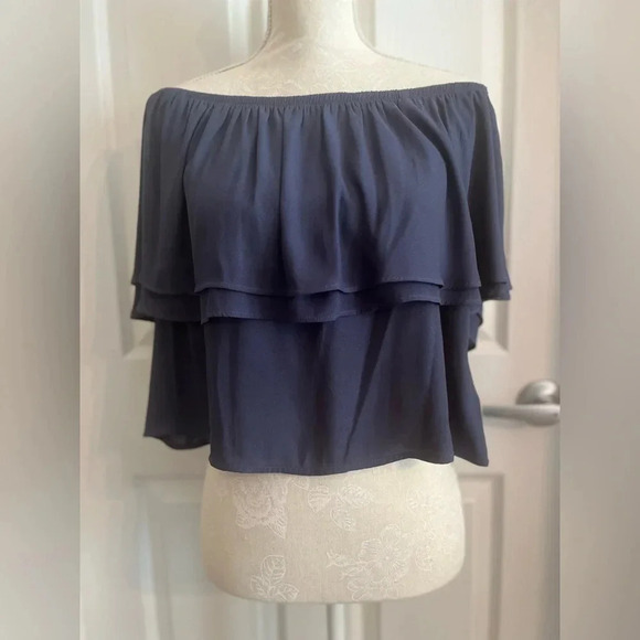 LUSH-Navy Blue Off The‎ Shoulder Ruffled Crop Top - Picture 5 of 9